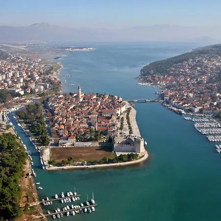 In Okrug Gornji With Sea View, Terrace, Air Conditioning, Wifi 5069-4