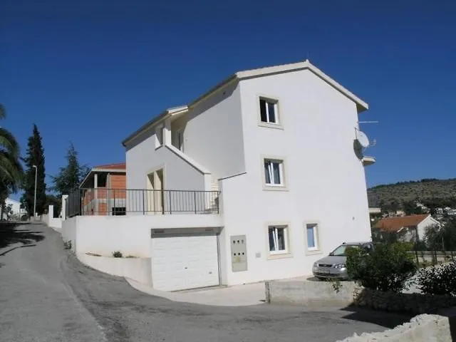 In Okrug Gornji With Sea View, Terrace, Air Conditioning, Wifi 5069-4 *