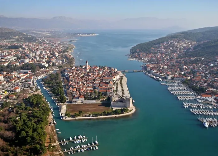 In Okrug Gornji With Sea View, Terrace, Air Conditioning, Wifi 5069-4