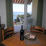 In Okrug Gornji With Sea View, Terrace, Air Conditioning, Wifi 5069-4 דירה טרוגיר
