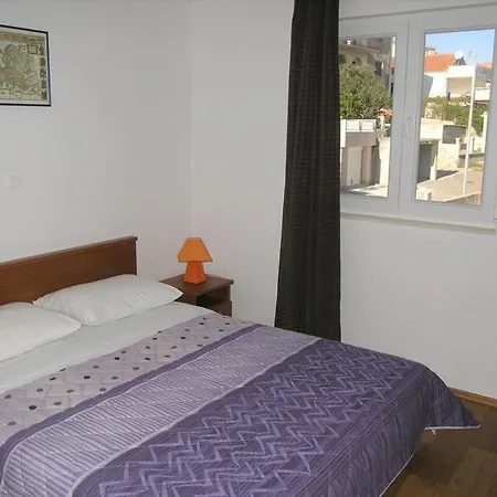 In Okrug Gornji With Sea View, Terrace, Air Conditioning, Wifi 5069-4 * טרוגיר